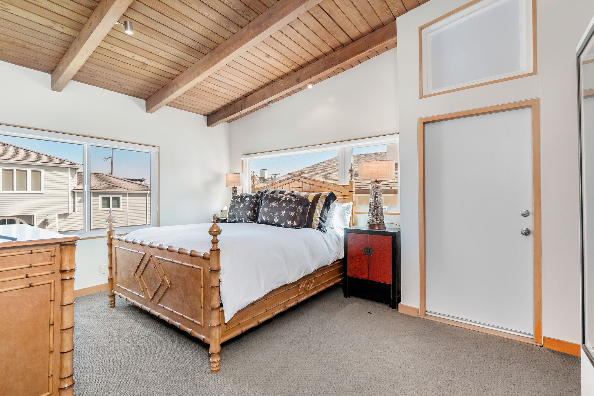 Hall Looking West (1st Floor)