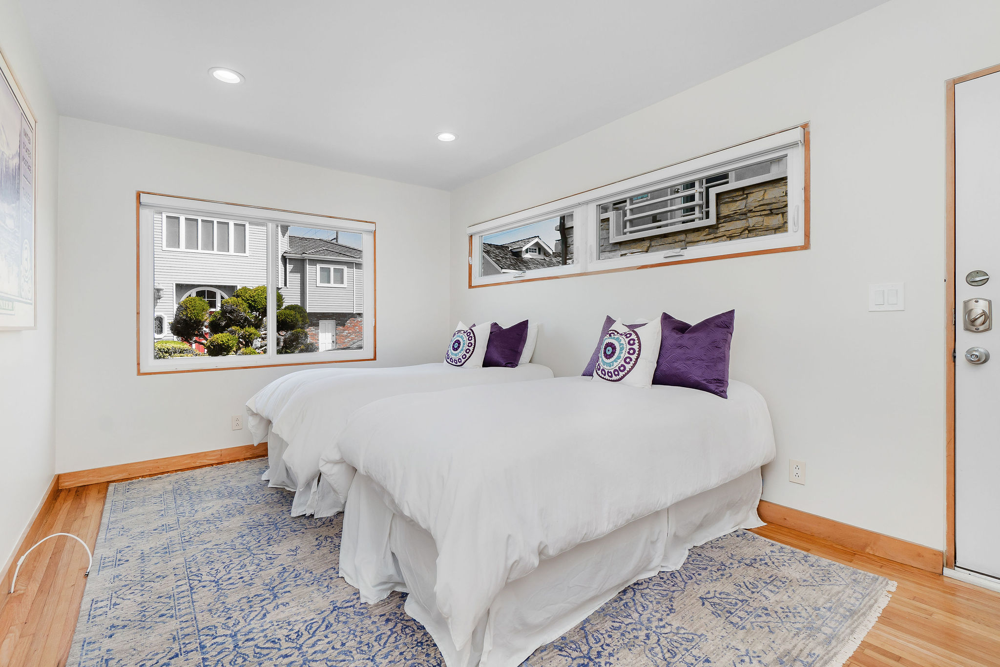 Bathroom (1st Floor)